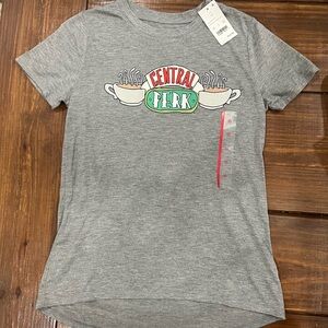 FRIENDS Central Perk t shirt